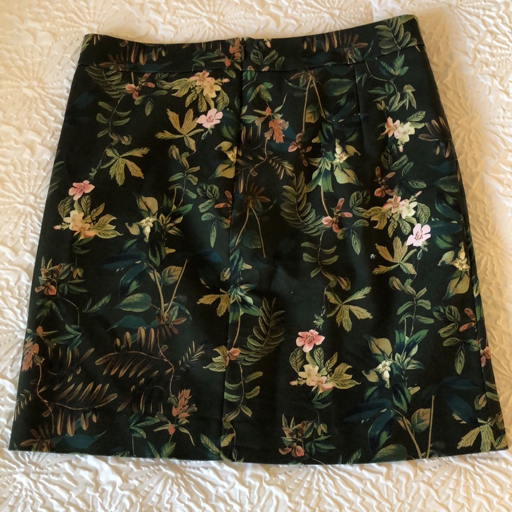 RW&CO Floral Skirt - Picture 2 of 5